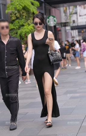 韵味的开叉长裙