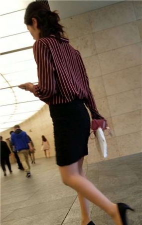 4k超清，步伐矫健长腿高跟包臀裙美女