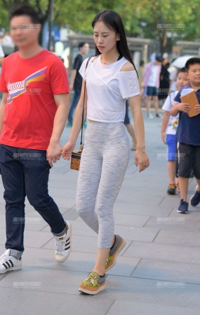 漂亮的瑜伽裤**