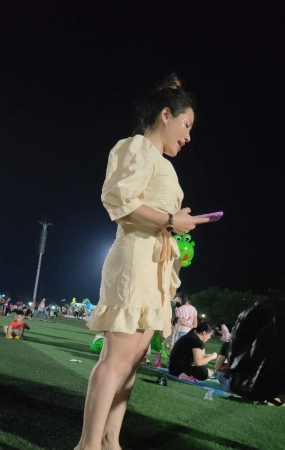极品丸子头高跟大长腿人妻