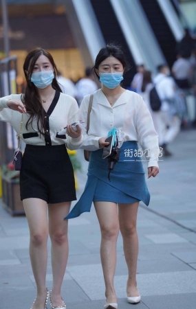 街拍高跟美腿姐妹