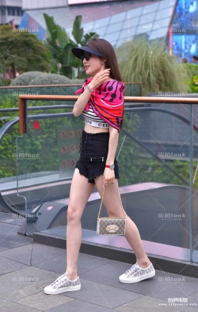 黑色热裤 23-05-24-52
