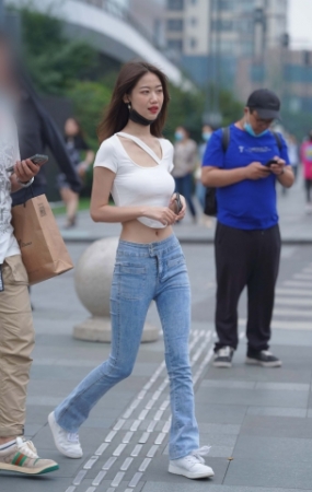 苗条小蛮腰
