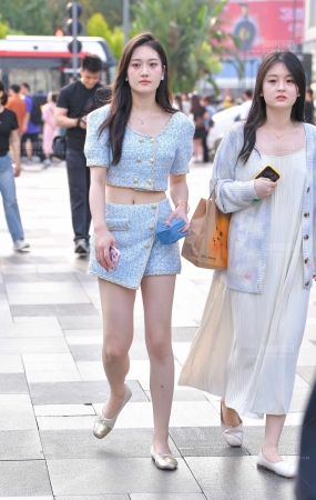 蓝色穿搭 24-06-19-51