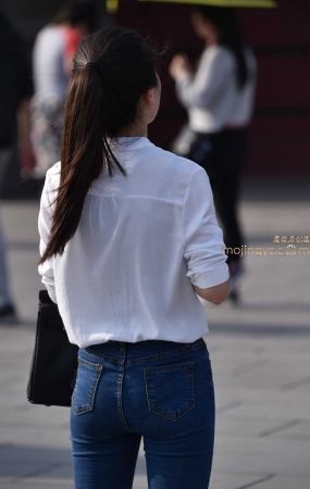 2016-10-31紧身牛仔妹妹10张