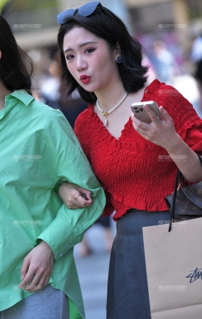 红装短裙