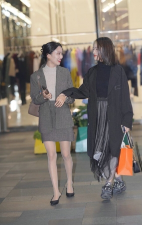 优雅西服套装 [45P-728MB]