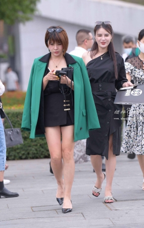 21414-29+33/美腿镁哫的小姐姐 6P