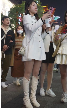 肉丝白裙美女