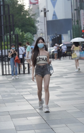 220810-29 性感大长腿