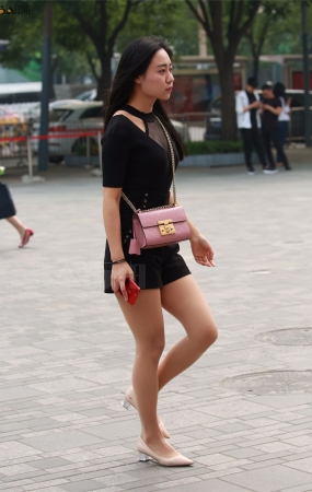 肉丝短裙高跟美女-12P