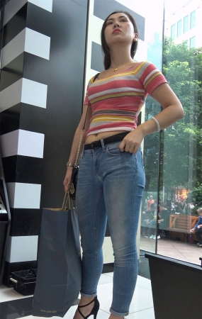 街拍极品气质牛仔高跟美女 2