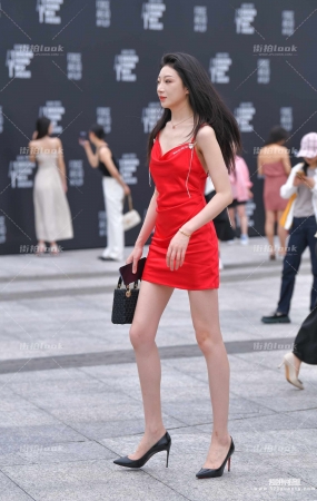 吊带红裙美女第一季 23-04-18-90