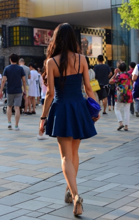 时尚性感的长腿美女
