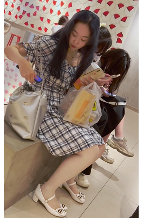 长裙美女