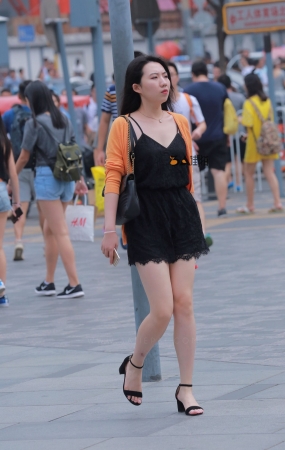 长发美腿妹子-13P