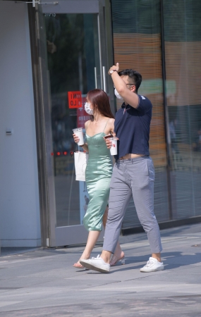 气质长裙美女