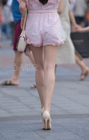 纤细美腿高跟小姐姐-14P