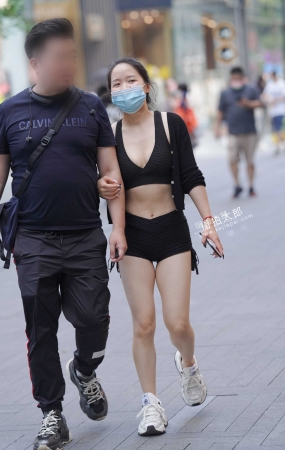 210620-18 35p