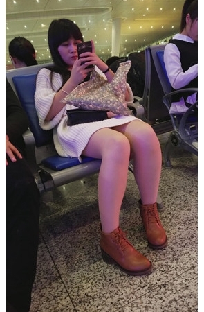 紧身瑜伽运动短裤美女