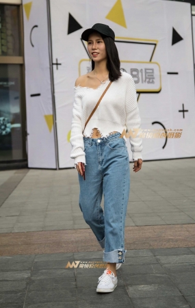 香肩美女