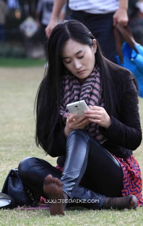 超短超薄短黑丝美女