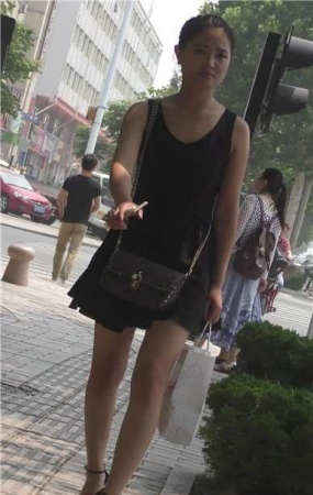 4k-街拍极品恨天高漂亮美足性感美女