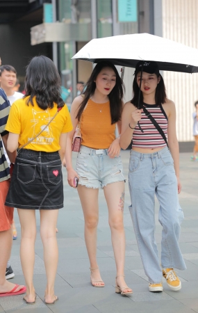 白腿美女