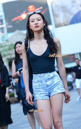 自信的妹妹