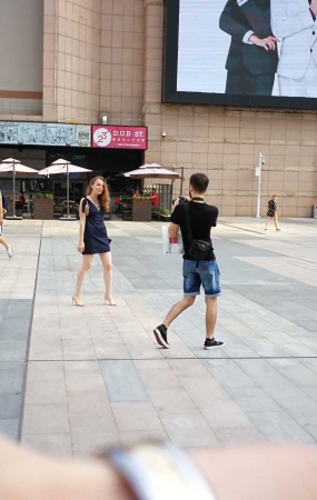 连衣短裙，裸腿，高跟，洋妞（22）