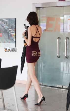 大长腿赛车女郎互拍-30P