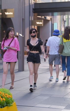 性感热裤闺蜜