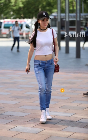 漏脐包臀牛仔-10P