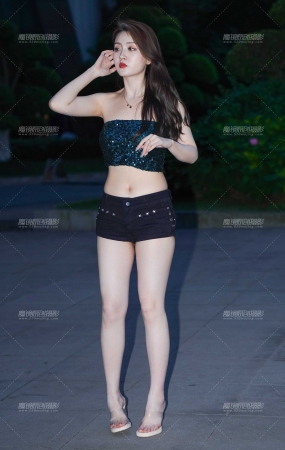 热裤美腿丝滑肌肤