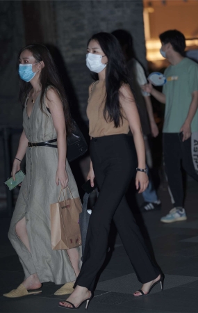 温婉气质美女