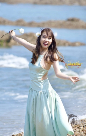 大连游记－－清凉的美女开心的拍——17P