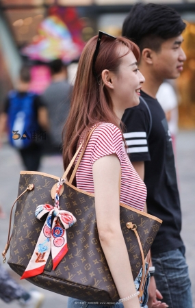 牛仔裤少妇-15P