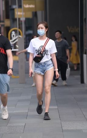 牛仔热裤，我的最爱