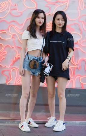 热裤闺蜜