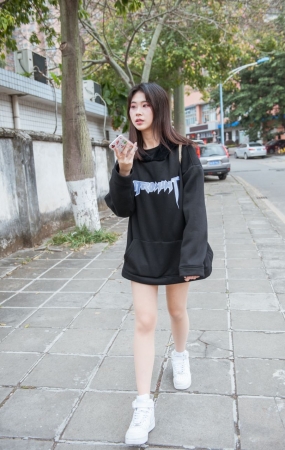 丝足美腿小姐姐