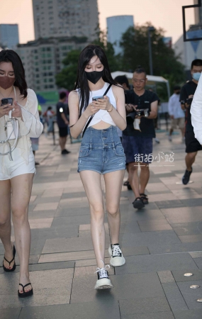 纤细苗条小蛮腰MM