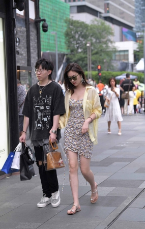 街拍高冷范女神