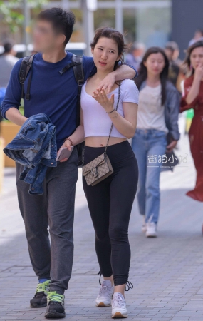 别人家的蜜臀女友
