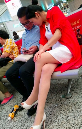 性感鱼嘴高跟街拍肉丝美腿
