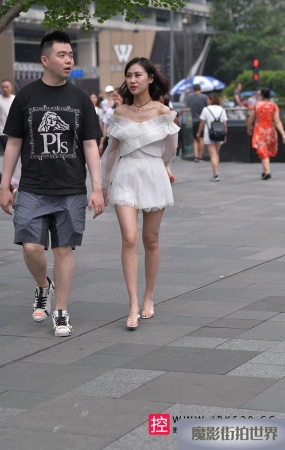 纯洁的美腿女友3A3374[827M]
