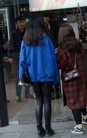 皮裤女生-12P