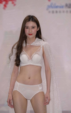性感模特走秀