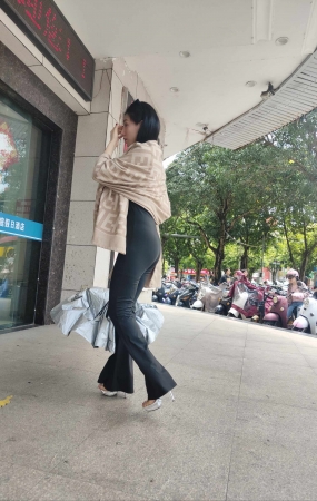 极品黑色包臀高跟女神