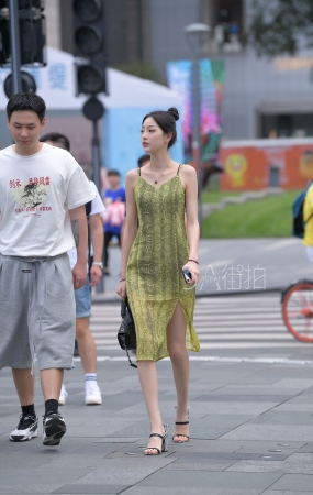 相当高挑的性感女友-14P