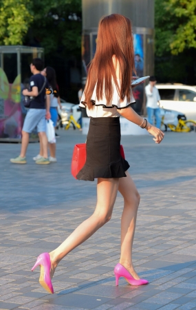 性感超长美腿女-14P